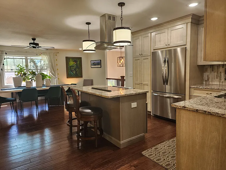 2302 Sherwood Dr — Photo 12