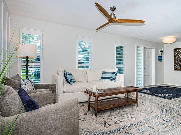5th image of 3900 Bayshore Blvd NE