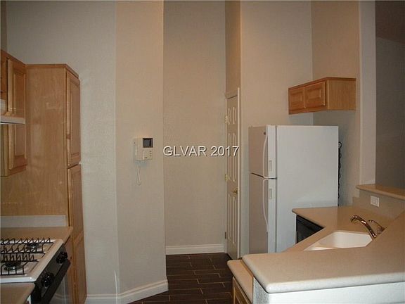 4th image of 1070 Thrill Ct Unit 1
