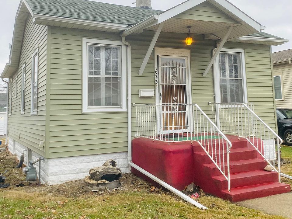 1st image of 1933 S 18th Ave