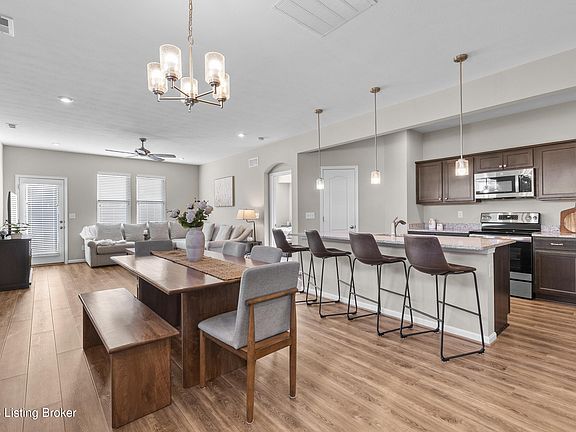 2nd image of 133 Harvest Point Way