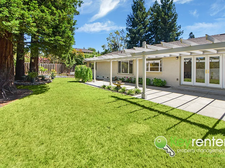 116 Corral Cir — Photo 29