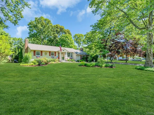25 Del Place, Hauppauge, NY 11788