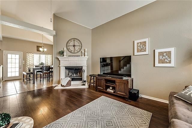 1st image of 209 Southpeak Ln