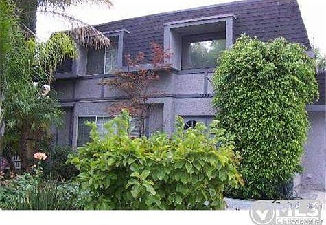 2nd image of 6253 Zelzah Ave