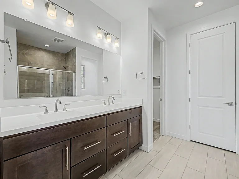 5330 W Harmont Dr — Photo 11