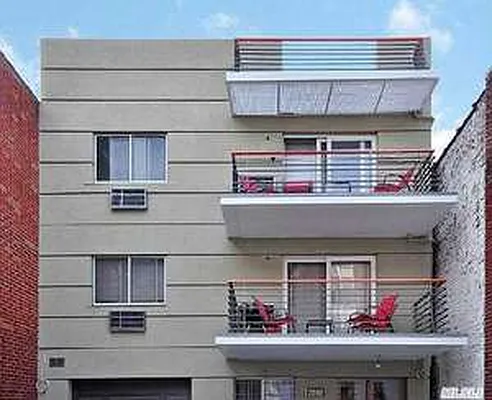 Rented by NYC Living Well Realty LLC | media 6