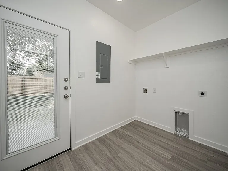 1608 W 5th St #1 — Photo 34