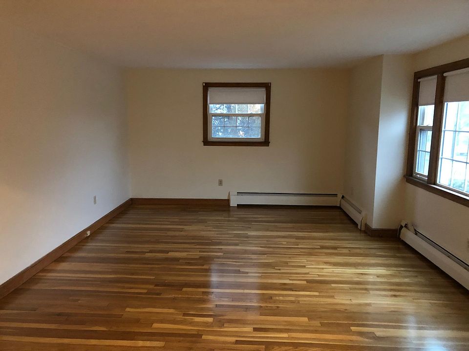 1st image of 16 Essex St