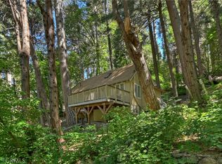 547 Blue Jay Canyon Rd, Blue Jay, CA 92317
