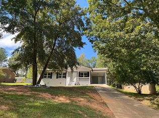 60 Shadow Ln, Carrollton, GA 30117