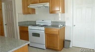 5th image of 2643 Strathmore Ave