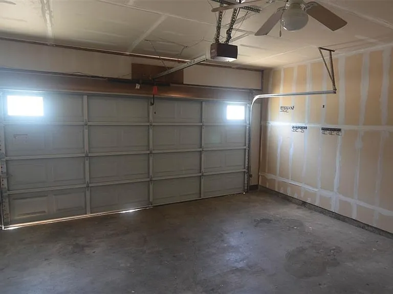 16402 Malden Dr — Photo 25