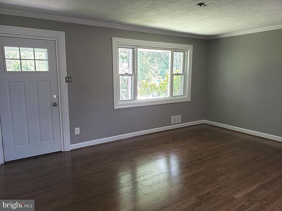 5th image of 4418 Independence St