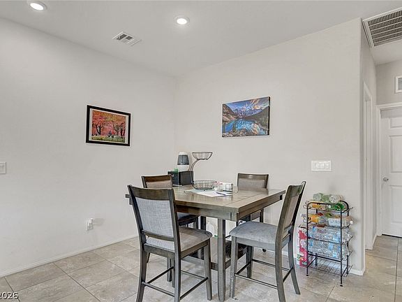 3rd image of 1285 Raritan Pl