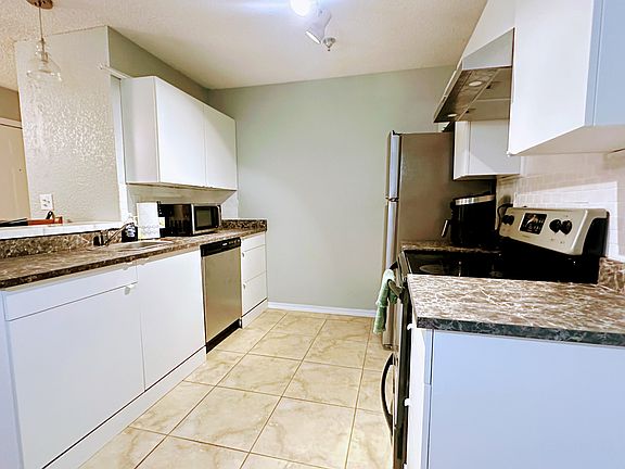 3rd image of 10265 Gandy Blvd N APT 1307