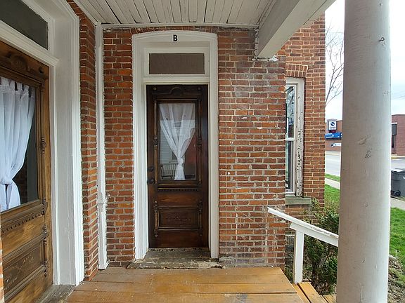 2nd image of 112 N Main St #B