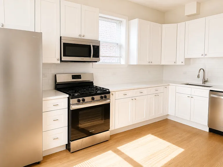 7344 S Blackstone Ave #2 — Photo 6