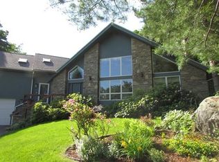 25 Lantern Ln, Worcester, MA 01609