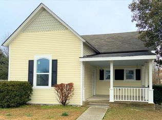 406 11th St, Mena, AR 71953