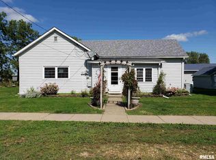 312 2nd Ave, Low Moor, IA 52757