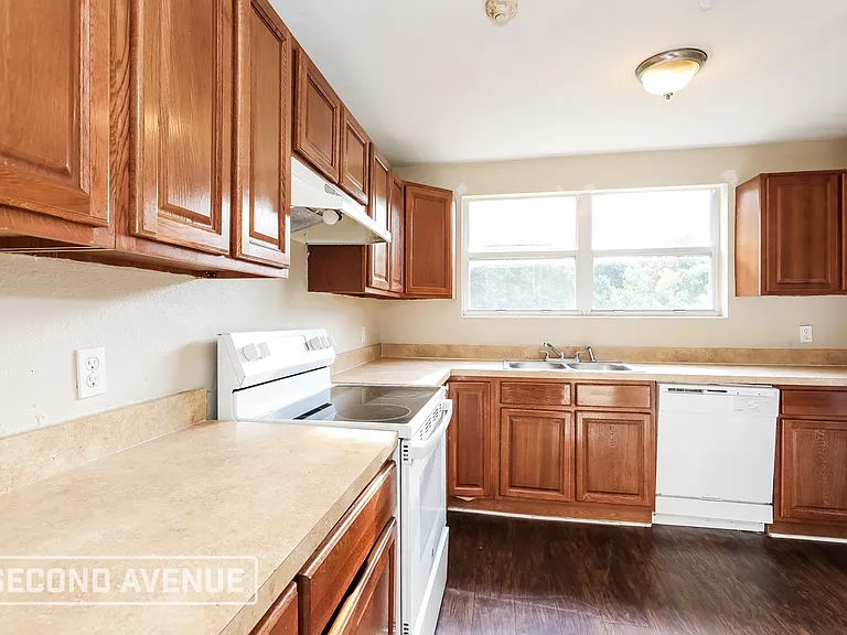 1320 Bretta St — Photo 8