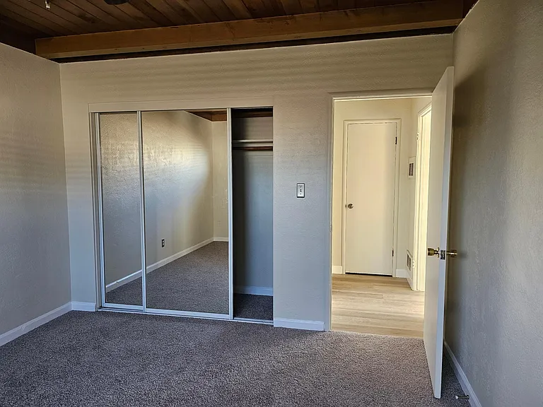 1114 E Cliff Dr #4 — Photo 13