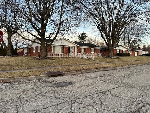 2nd image of 401 Vaniman Ave