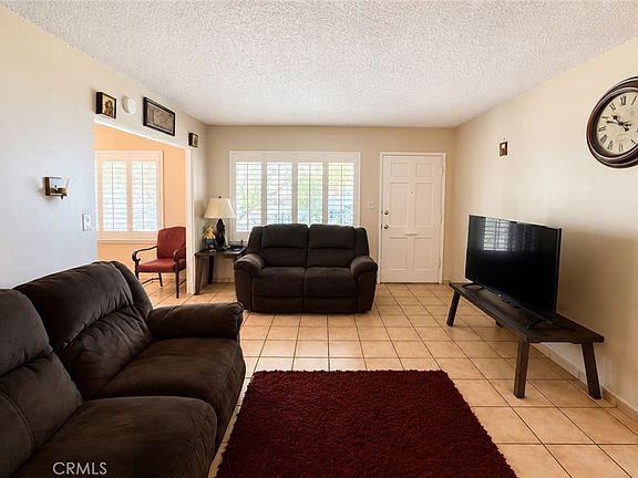 5th image of 824 S 6th St
