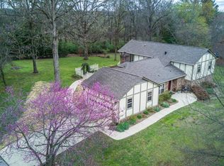 2141 Chesterfield Dr, Maryville, TN 37803