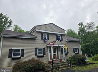 1115 County Line Rd, Chalfont, PA 18914