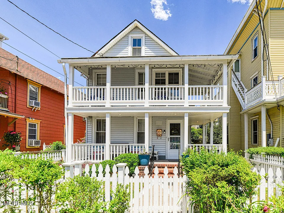 21 Embury Ave