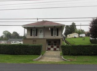 6162 Robert C Byrd Dr, Mount Hope, WV 25880