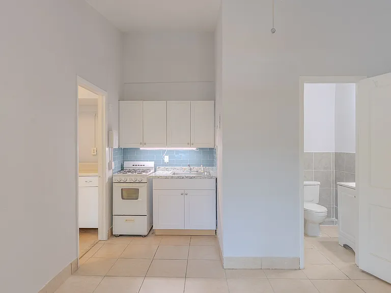 5824 McKinley St #2 — Photo 7