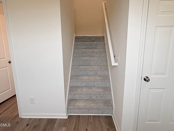 4th image of 2106 Oakdale Dr