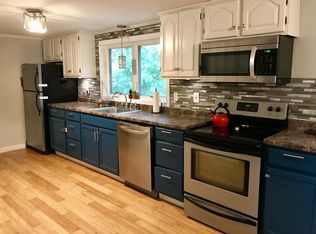 27 Whalom Rd, Lunenburg, MA 01462