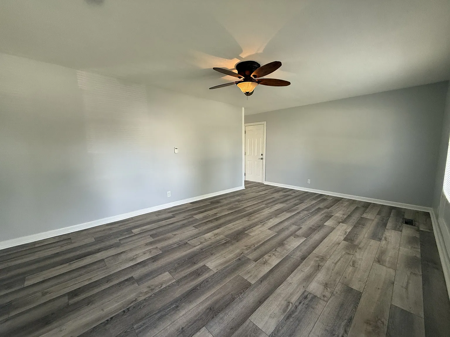 1025 Kirkwood Drive - 1 — Photo 2