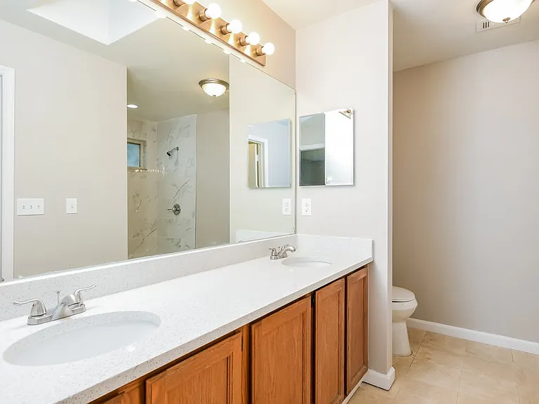 305 Palmview Ct — Photo 13