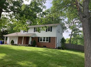 32 Palo Alto Rd, Springfield, MA 01128