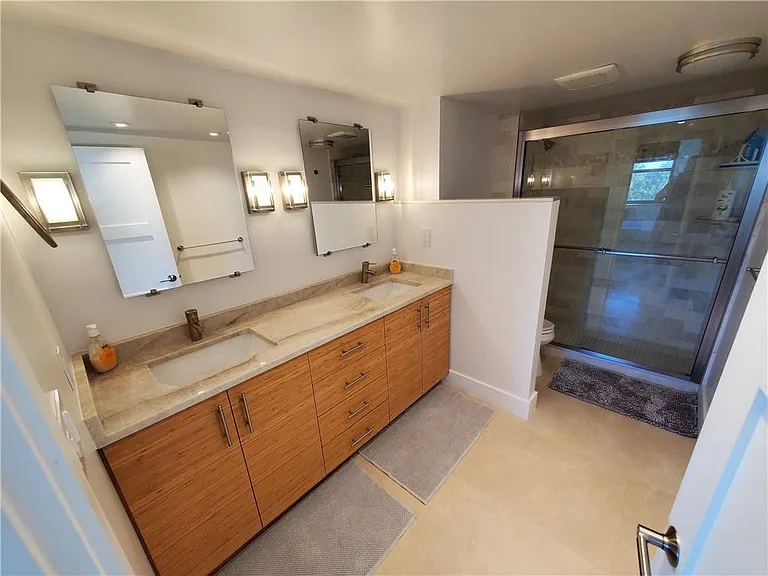1401 N Riverside Dr #807 — Photo 35