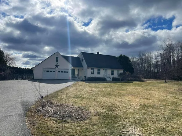 467 Ridge Rd, Fairfield, ME 04937