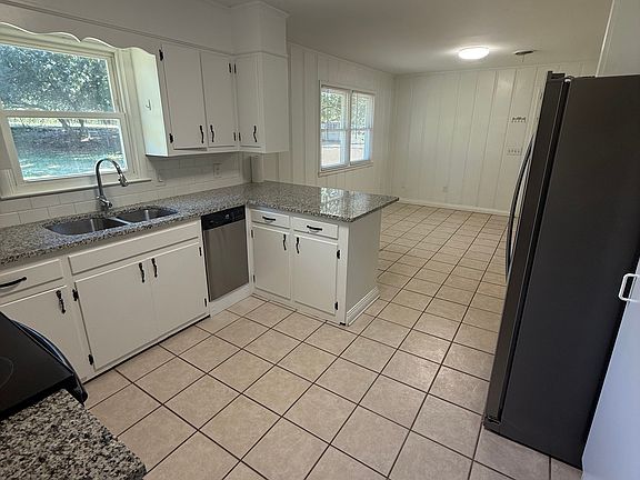 5th image of 109 Highland Dr