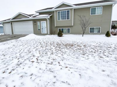 2245 Bluegill Ave, Brookings, SD, 57006