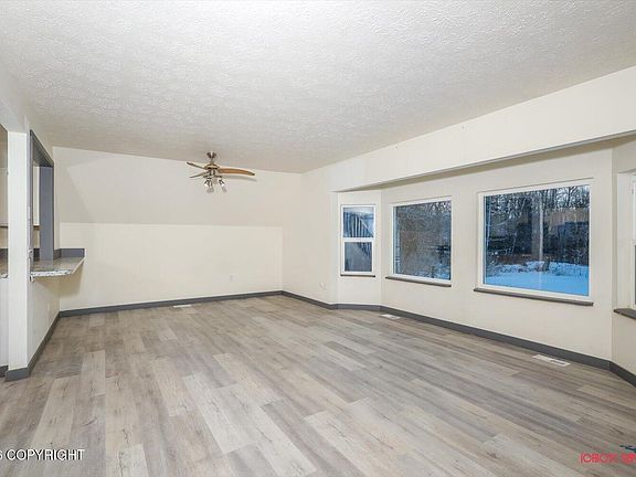 5th image of 2955 E Marianns Pl