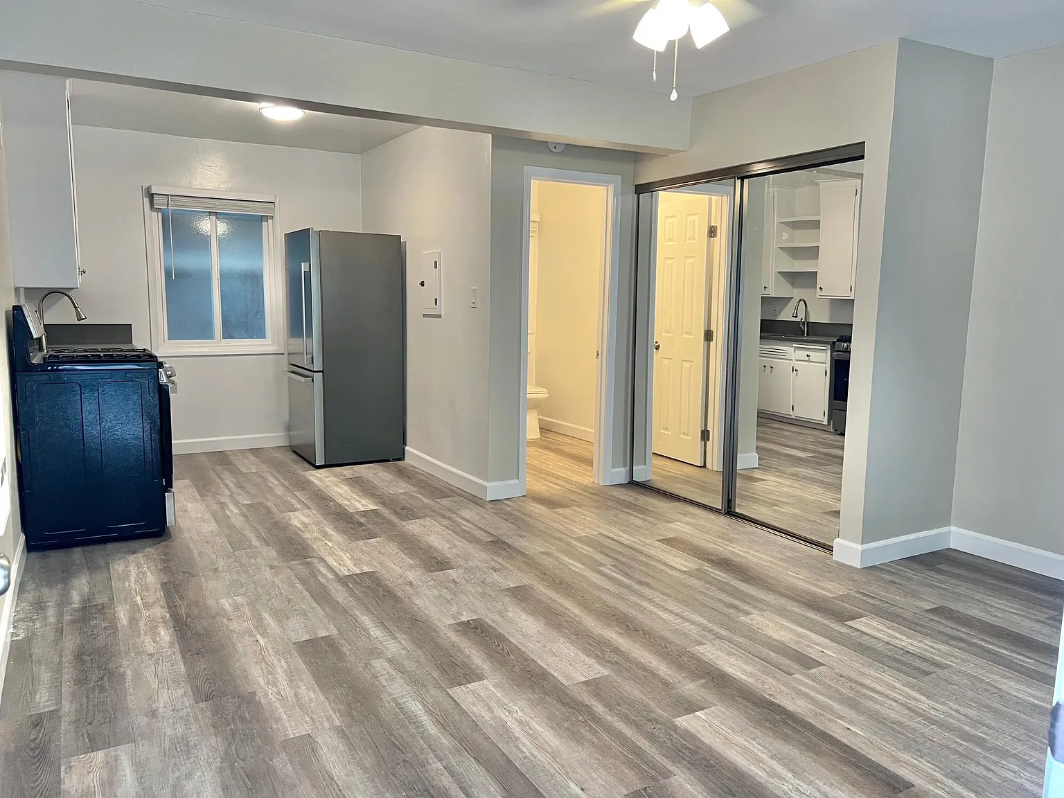 Studio, 400 sqft, $1,650 — Photo 4