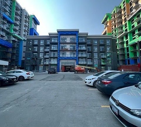 3rd image of 460 Dundas St E #309
