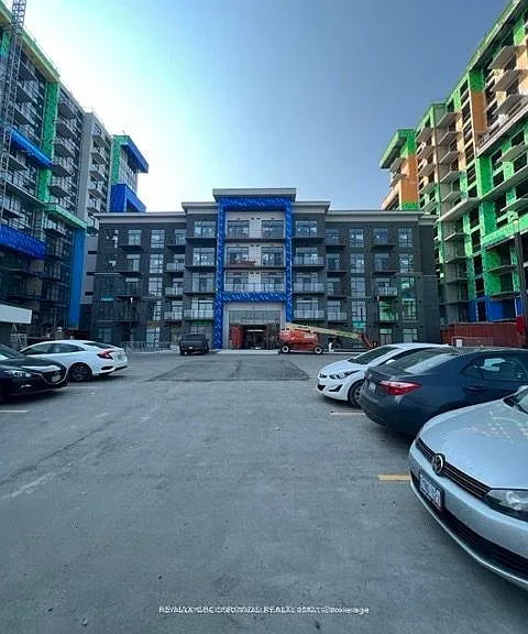 460 Dundas St E #309 — Photo 3