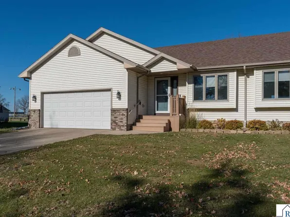 505 W Nathan St, Lake Crystal, MN 56055