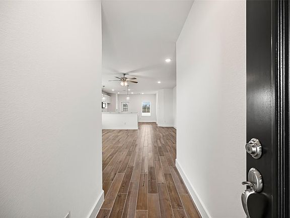 5th image of 650 Escondido Dr