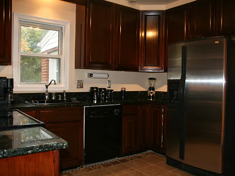 1519 N George Mason Dr — Photo 1